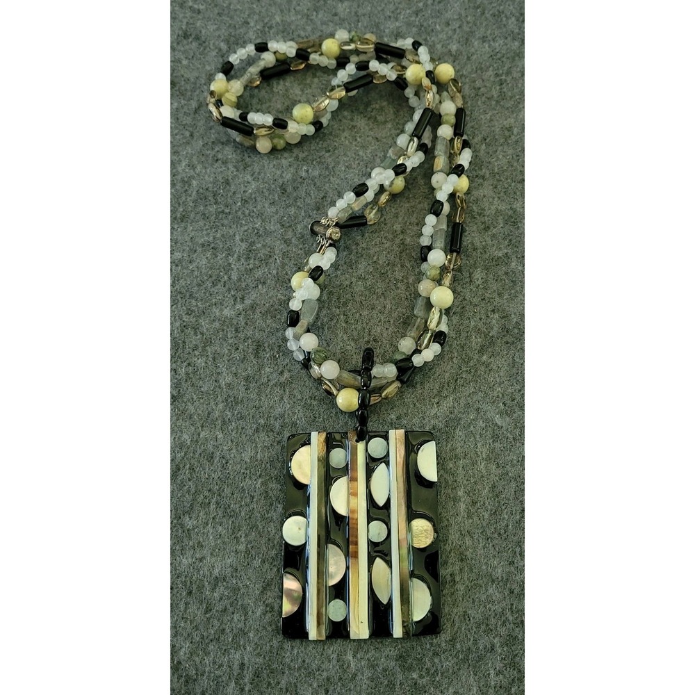 Black Resin Mother of Pearl Abalone Inlay Pendant Necklace 18" Geometric